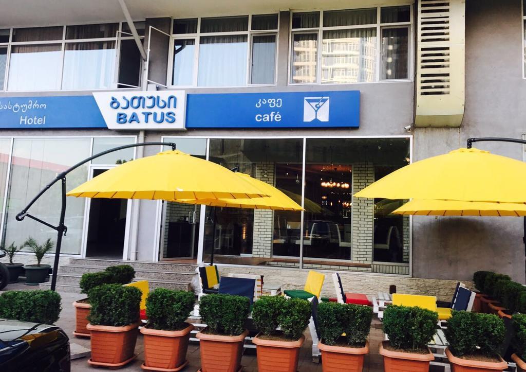Batus Hotel Batumi Bagian luar foto