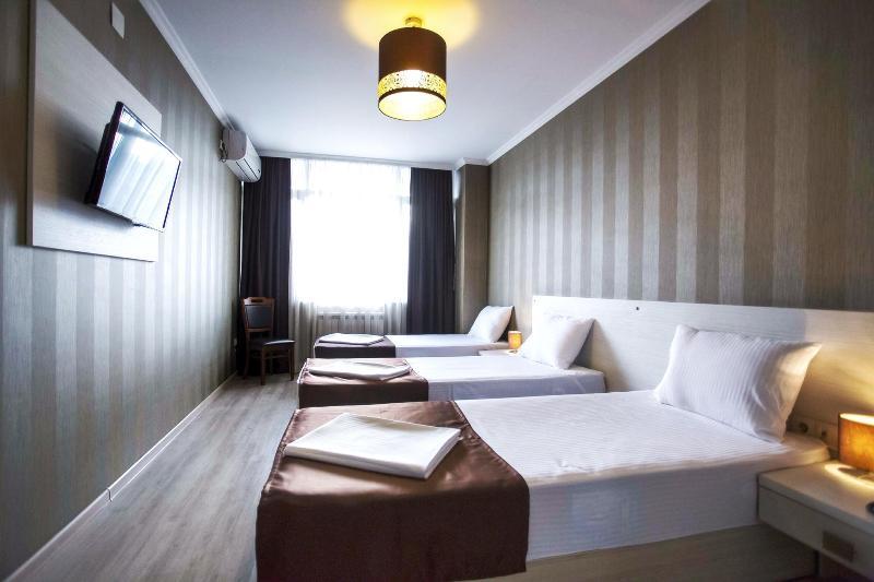 Batus Hotel Batumi Bagian luar foto