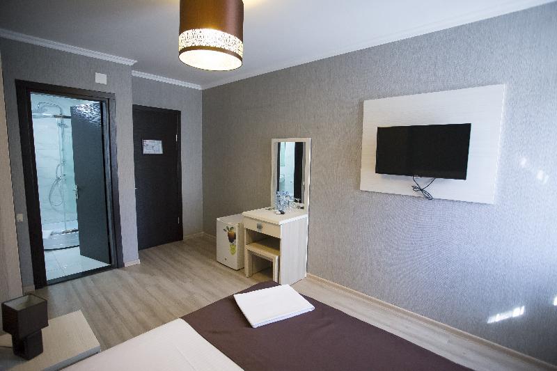 Batus Hotel Batumi Bagian luar foto